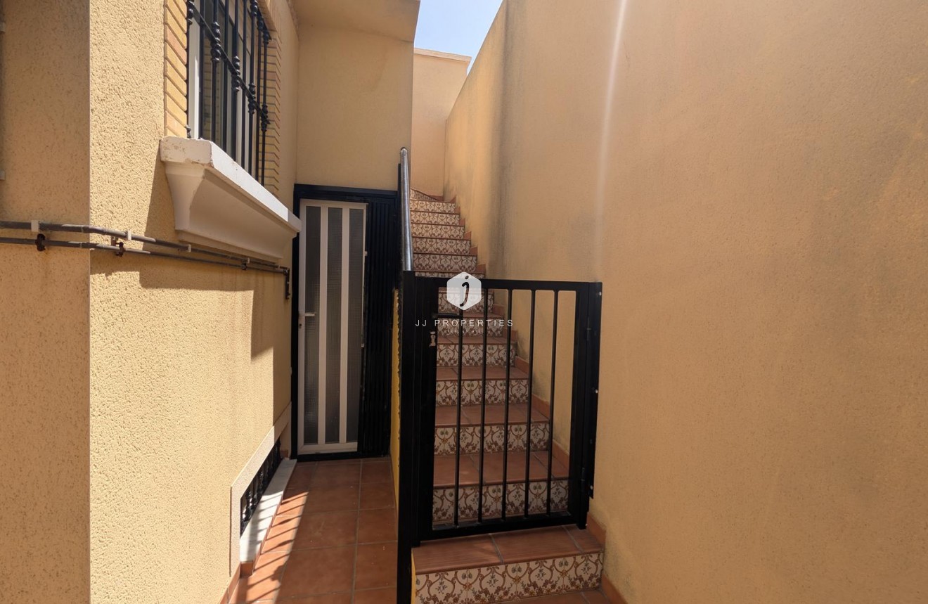 Segunda mano - Villa -
Algorfa - Inland