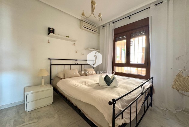 Resale - Apartment / flat -
Orihuela Costa - Costa Blanca
