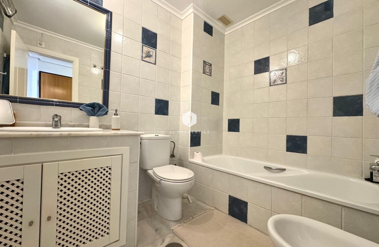 Resale - Apartment / flat -
Orihuela Costa - Costa Blanca