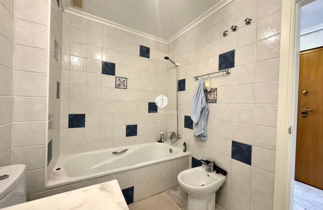Resale - Apartment / flat -
Orihuela Costa - Costa Blanca
