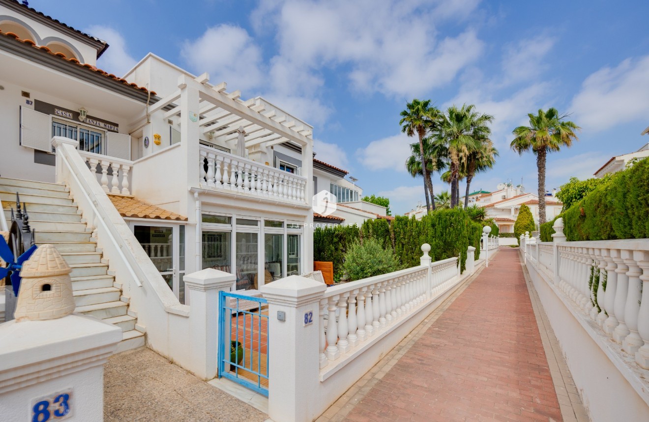 Aus zweiter Hand - Wohnung -
Orihuela Costa - Costa Blanca