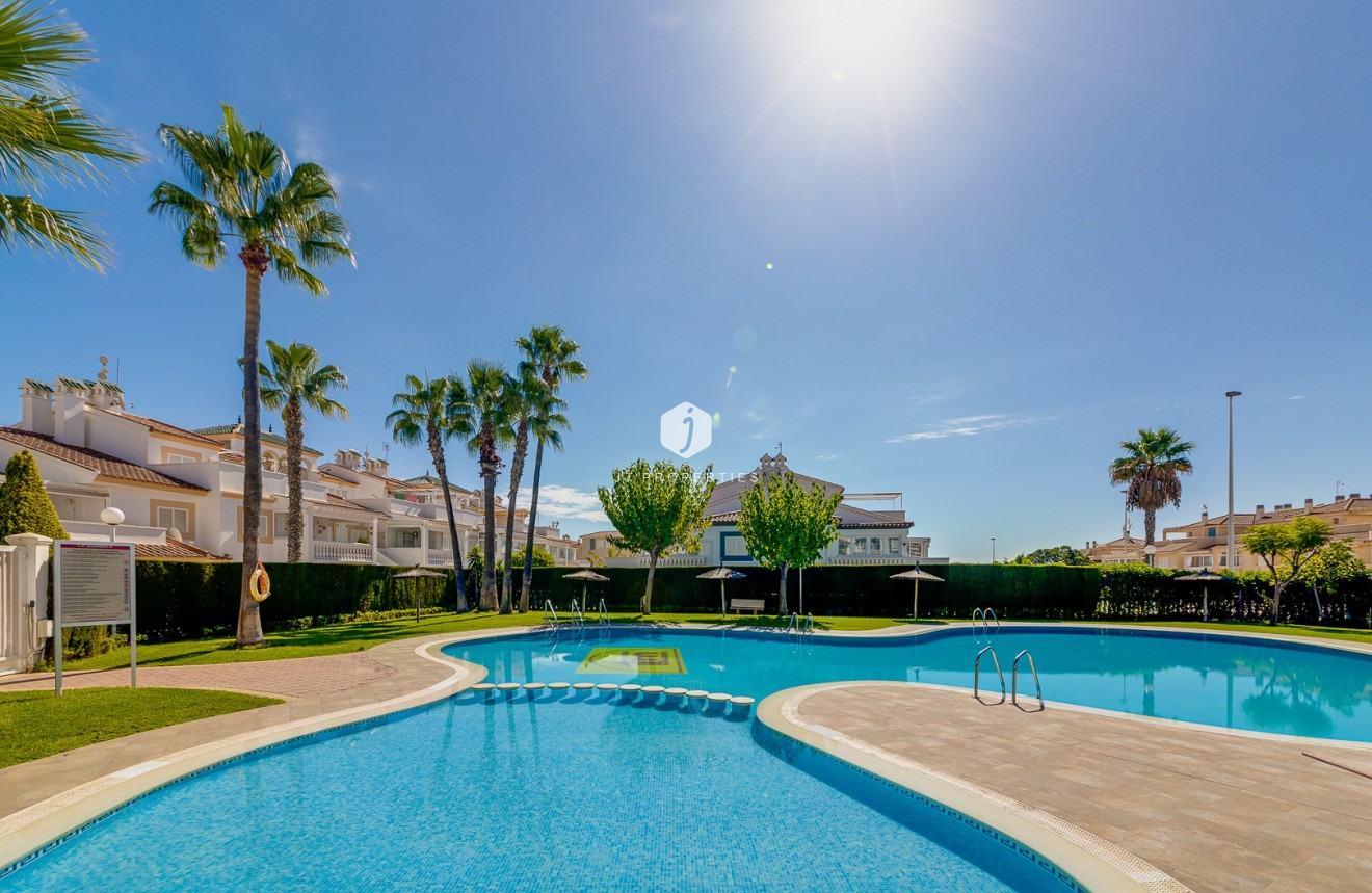 Aus zweiter Hand - Wohnung -
Orihuela Costa - Costa Blanca