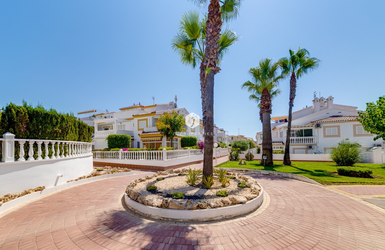 Aus zweiter Hand - Wohnung -
Orihuela Costa - Costa Blanca