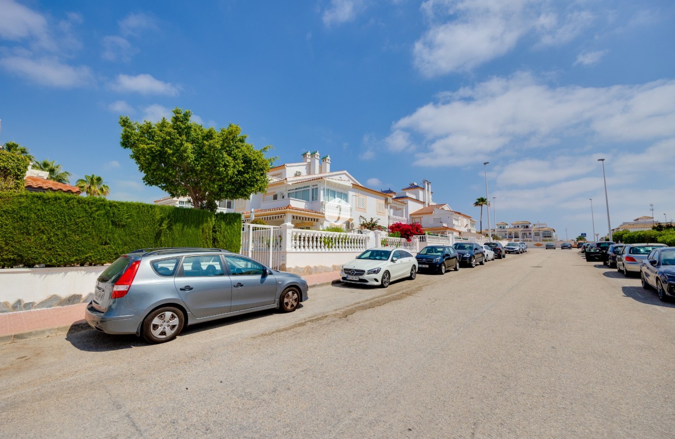 Aus zweiter Hand - Wohnung -
Orihuela Costa - Costa Blanca