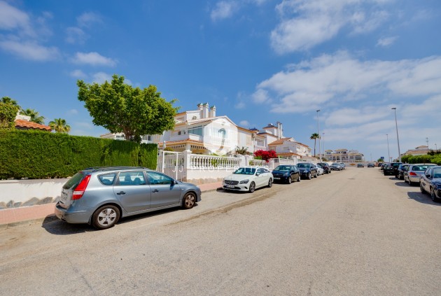 Aus zweiter Hand - Wohnung -
Orihuela Costa - Costa Blanca