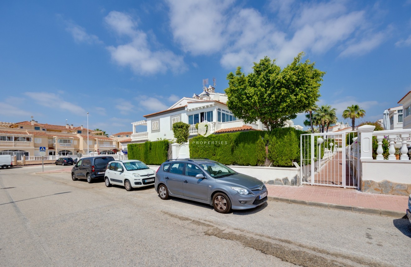 Aus zweiter Hand - Wohnung -
Orihuela Costa - Costa Blanca