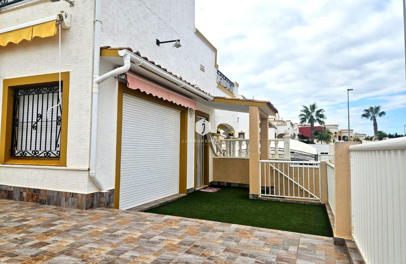 D'occasion - Chalet -
Orihuela Costa - Los Altos