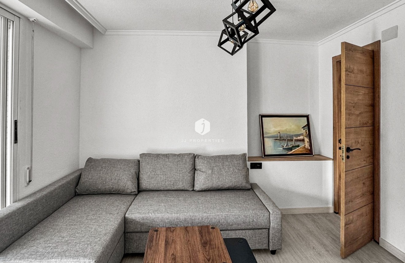 Tweedehands - Appartement / flat -
Torrevieja - Costa Blanca