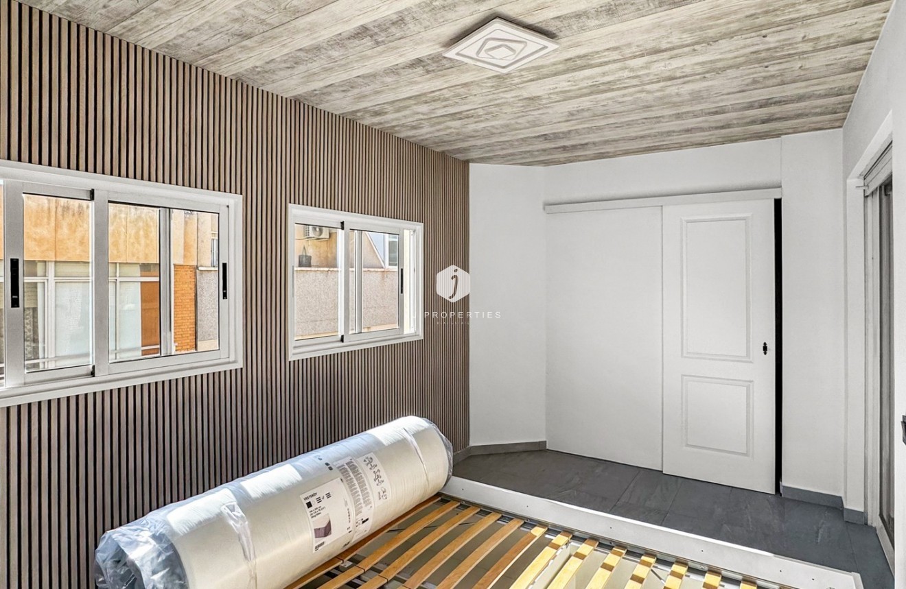 Tweedehands - Appartement / flat -
Torrevieja - Costa Blanca