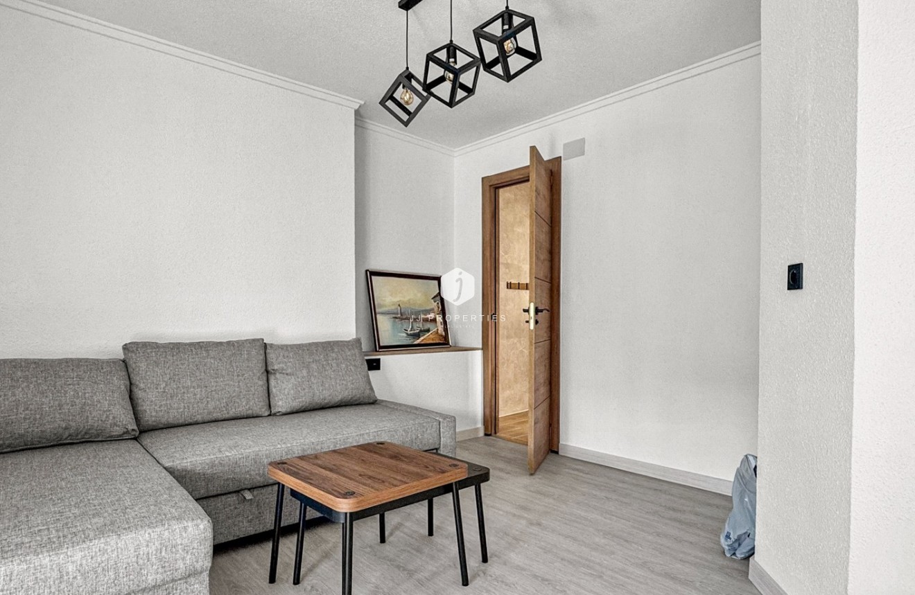 Tweedehands - Appartement / flat -
Torrevieja - Costa Blanca