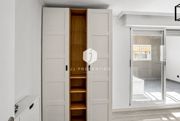 Tweedehands - Appartement / flat -
Torrevieja - Costa Blanca