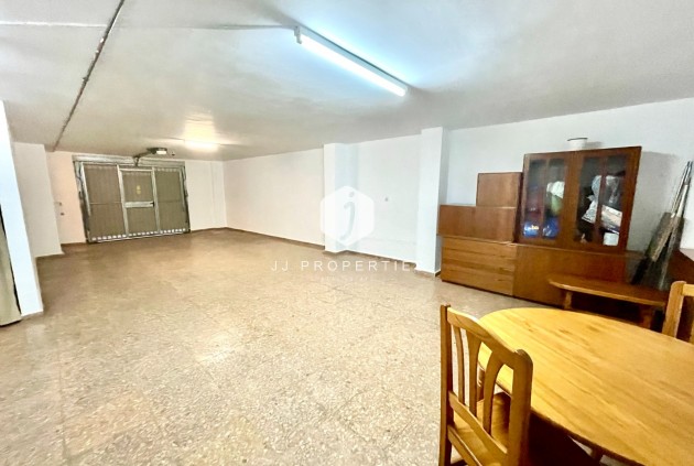 Aus zweiter Hand - Villa -
Almoradí - Inland