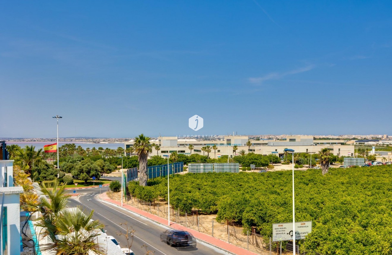 Tweedehands - Chalet -
Torrevieja - Los Balcones