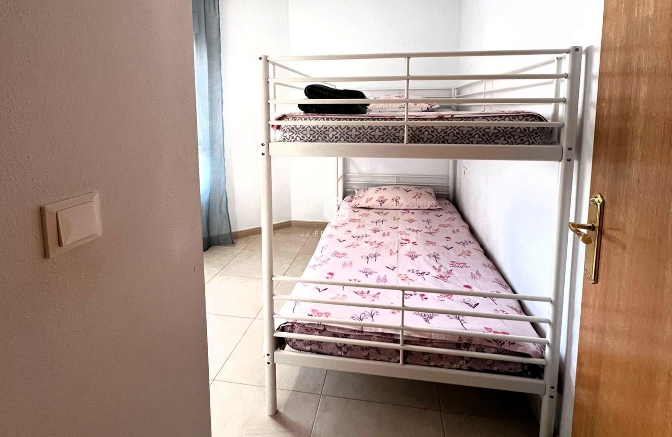 D'occasion - Appartement -
Torrevieja - Playa de los Locos