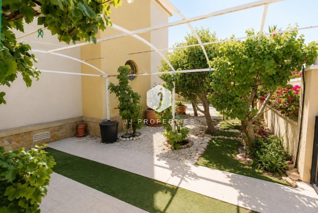 Resale - Apartment / flat -
Orihuela Costa - Costa Blanca