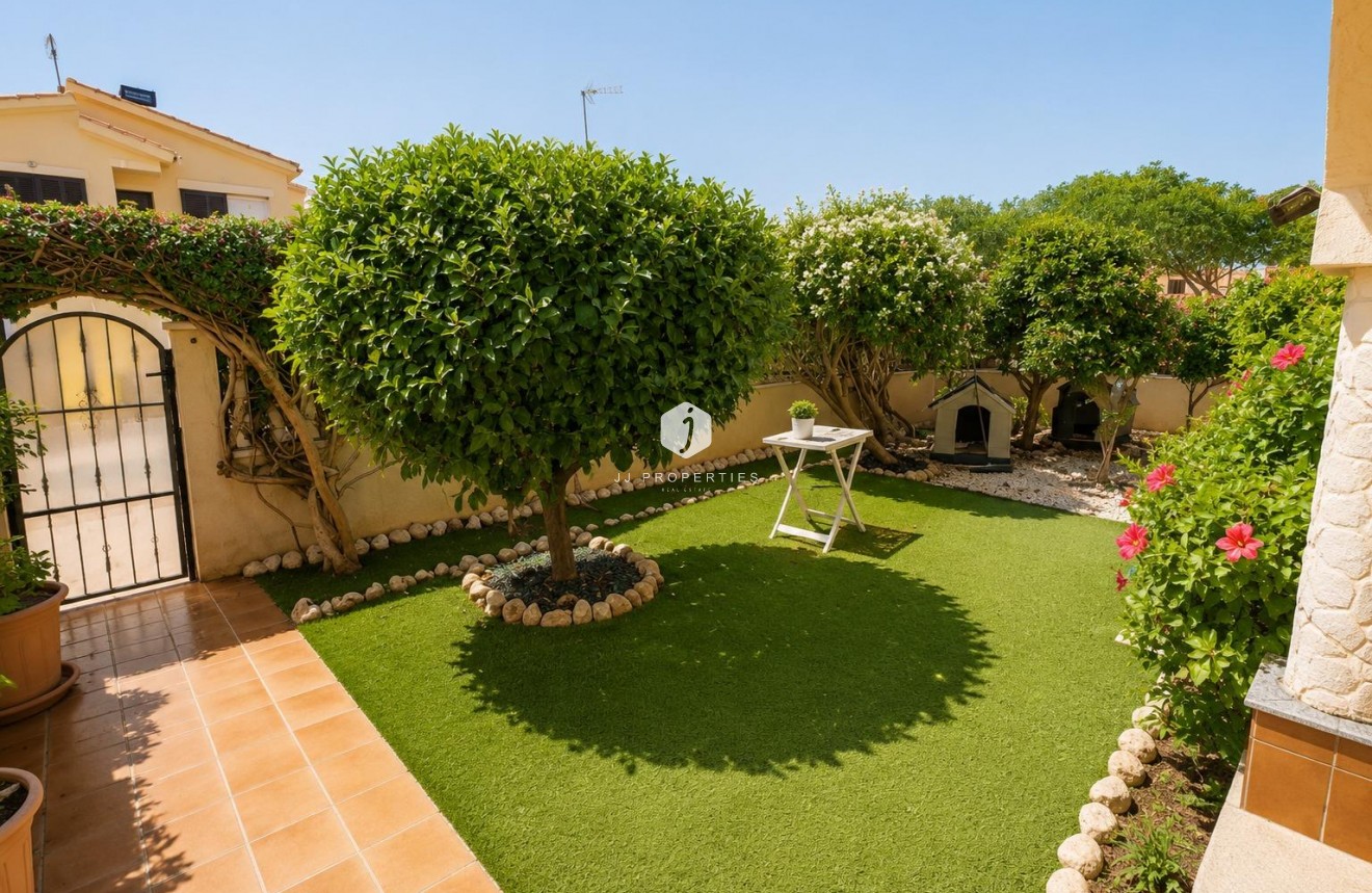 Resale - Apartment / flat -
Orihuela Costa - Costa Blanca