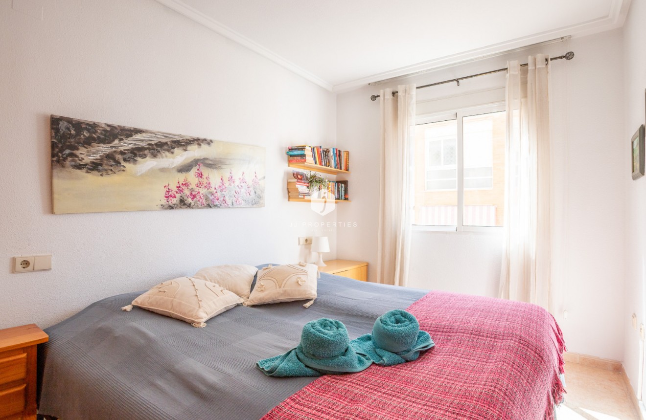 Tweedehands - Appartement / flat -
Torrevieja - Costa Blanca