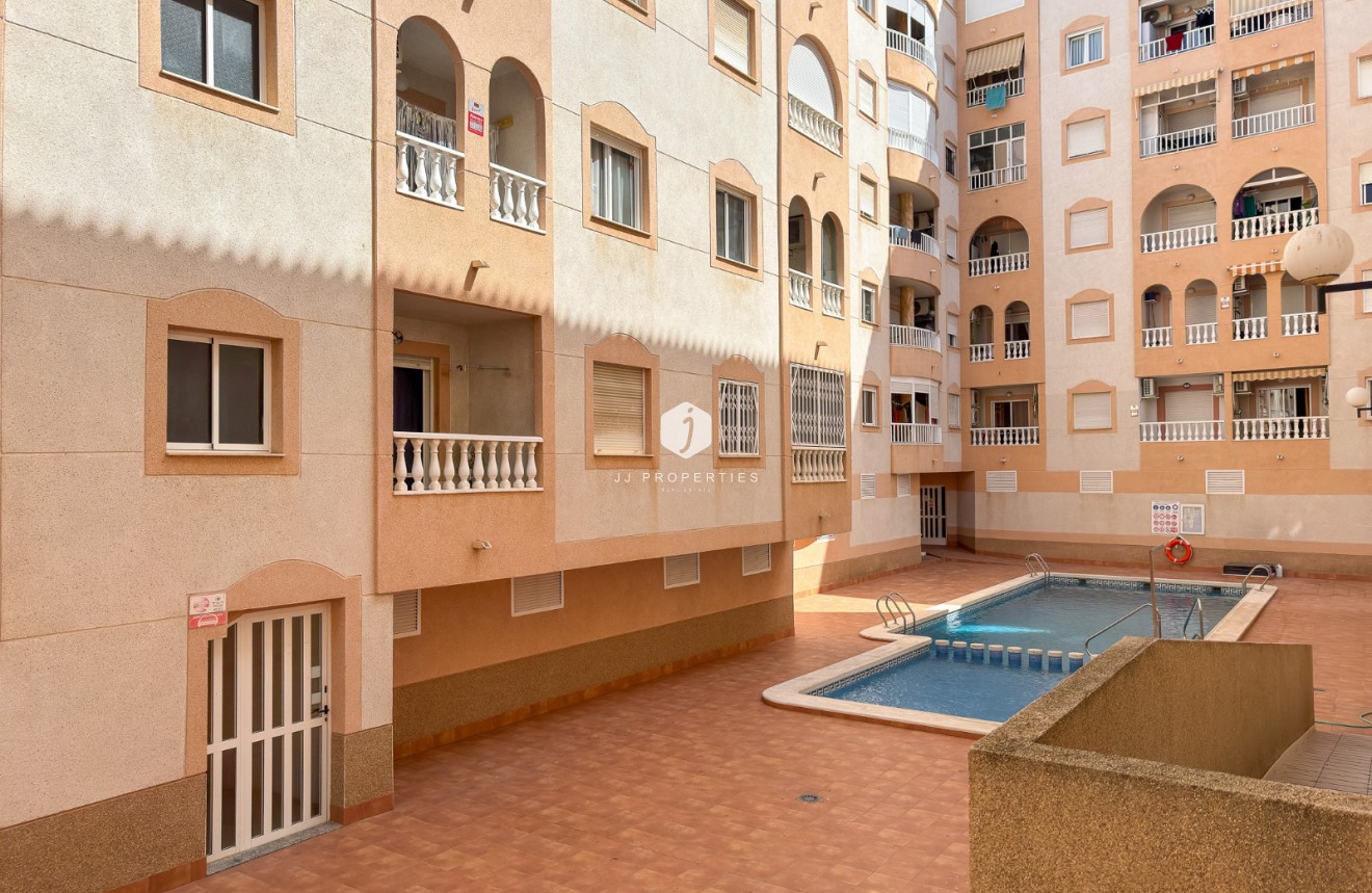Tweedehands - Appartement / flat -
Torrevieja - Costa Blanca