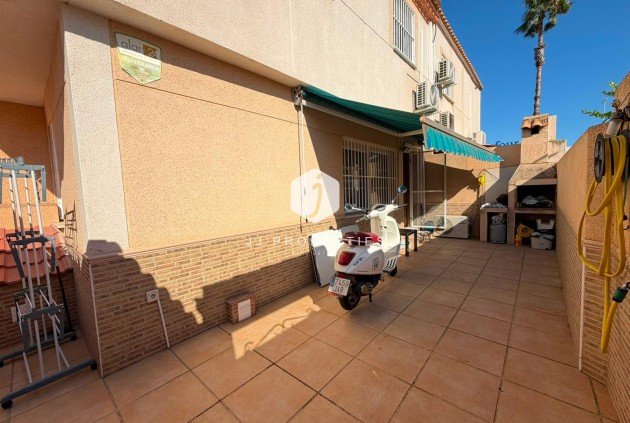 Z drugiej ręki - Szalet -
Torrevieja - Carrefour