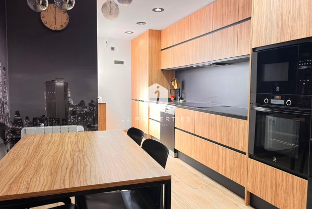Z drugiej ręki - Szalet -
Torrevieja - Carrefour