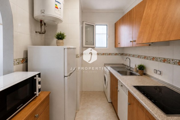 Aus zweiter Hand - Wohnung -
Torrevieja - Estacion de autobuses