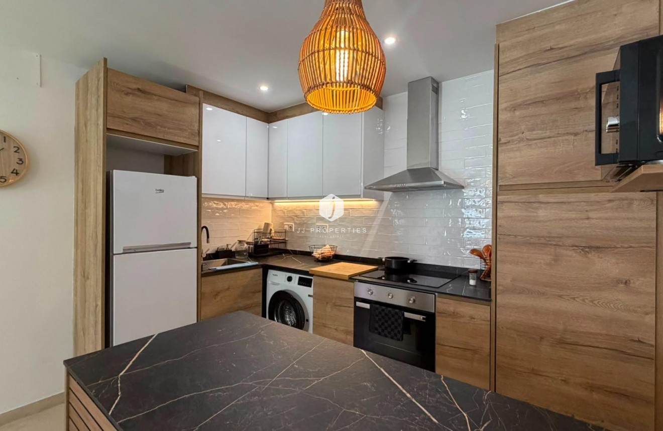 Tweedehands - Bungalow -
Torrevieja - La veleta