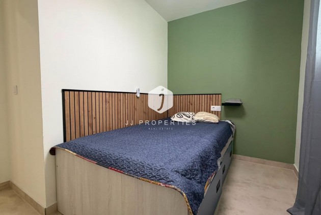 Tweedehands - Bungalow -
Torrevieja - La veleta