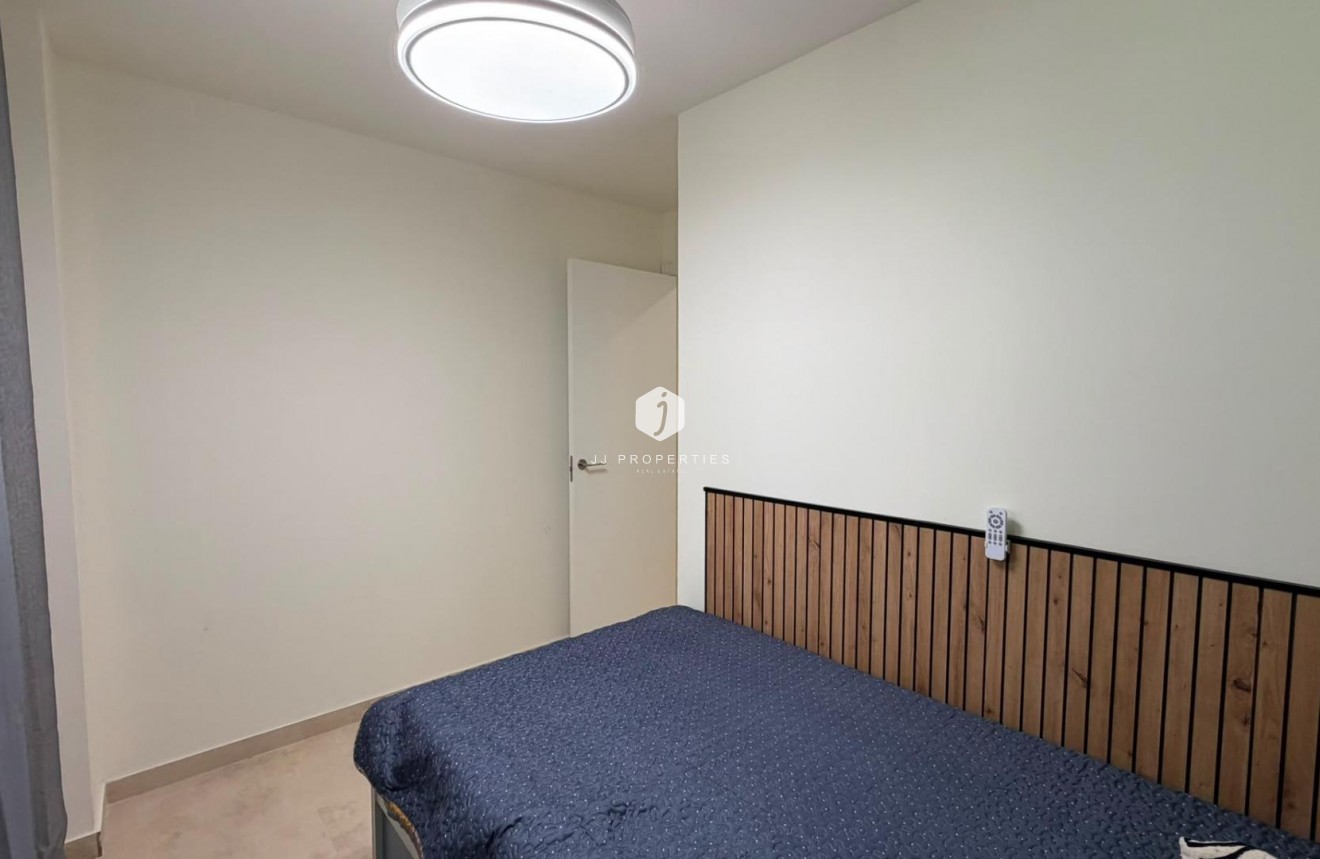 Tweedehands - Bungalow -
Torrevieja - La veleta