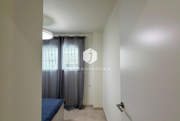 Tweedehands - Bungalow -
Torrevieja - La veleta