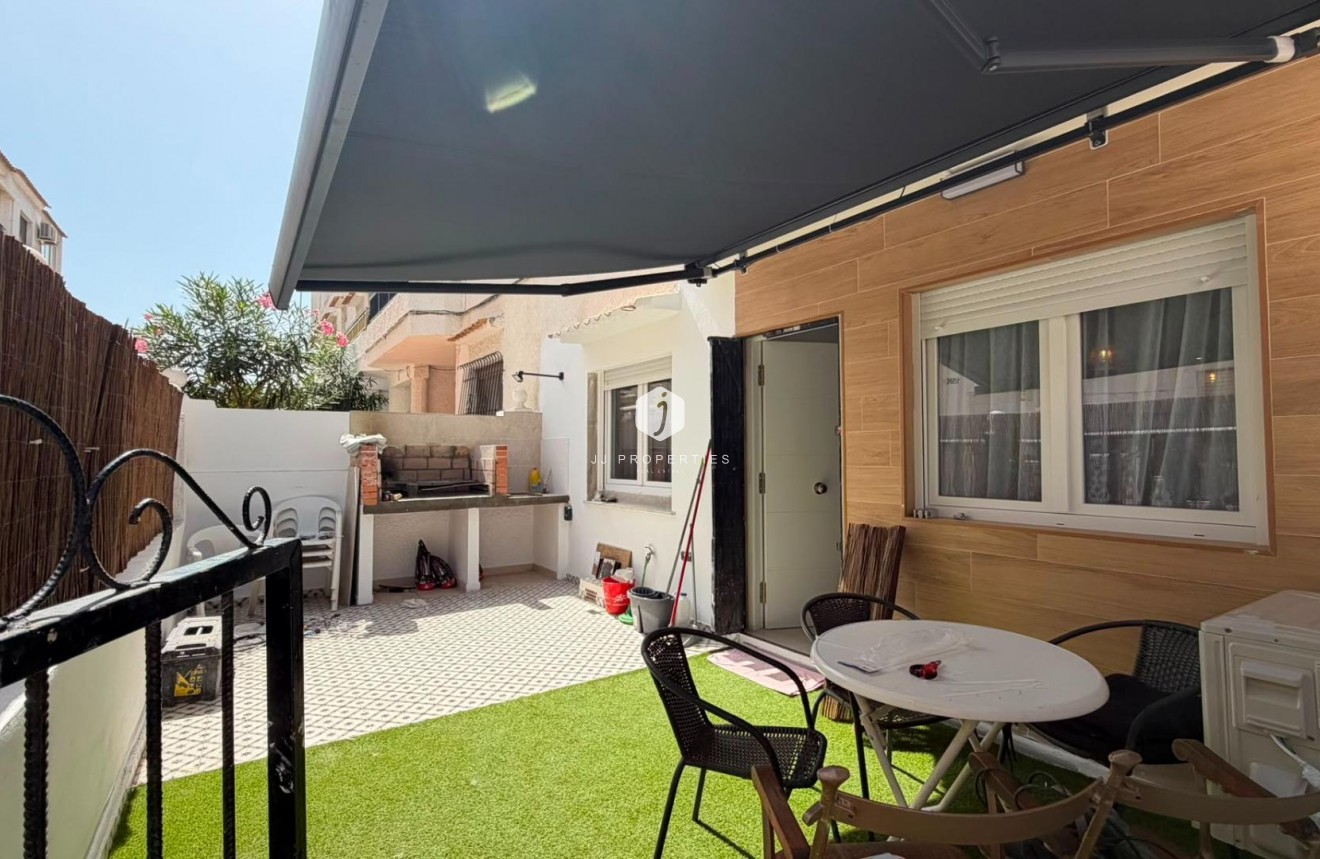 Tweedehands - Bungalow -
Torrevieja - La veleta