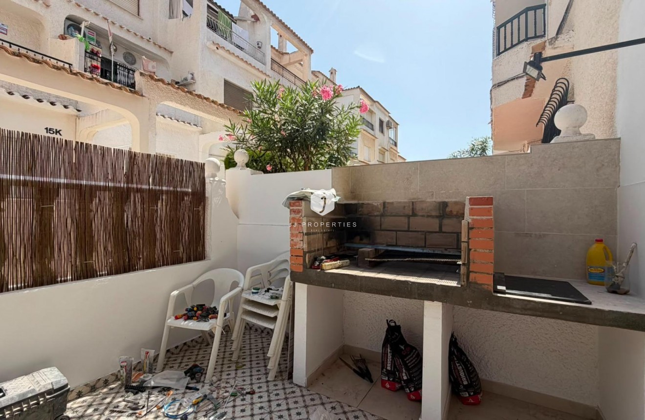 Tweedehands - Bungalow -
Torrevieja - La veleta