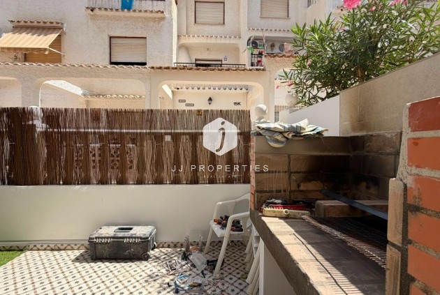 Tweedehands - Bungalow -
Torrevieja - La veleta
