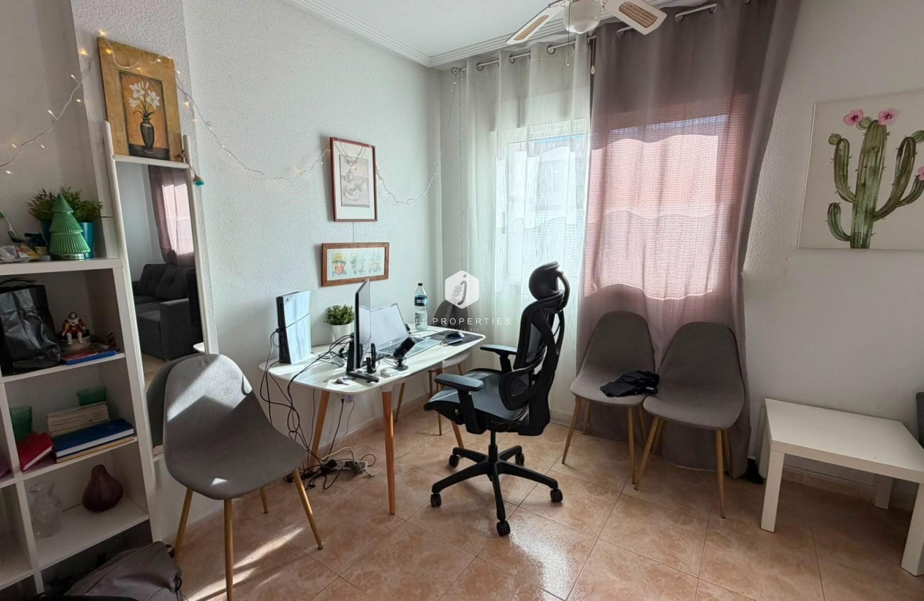Aus zweiter Hand - Wohnung -
Torrevieja - PARQUE DE LAS NACIONES