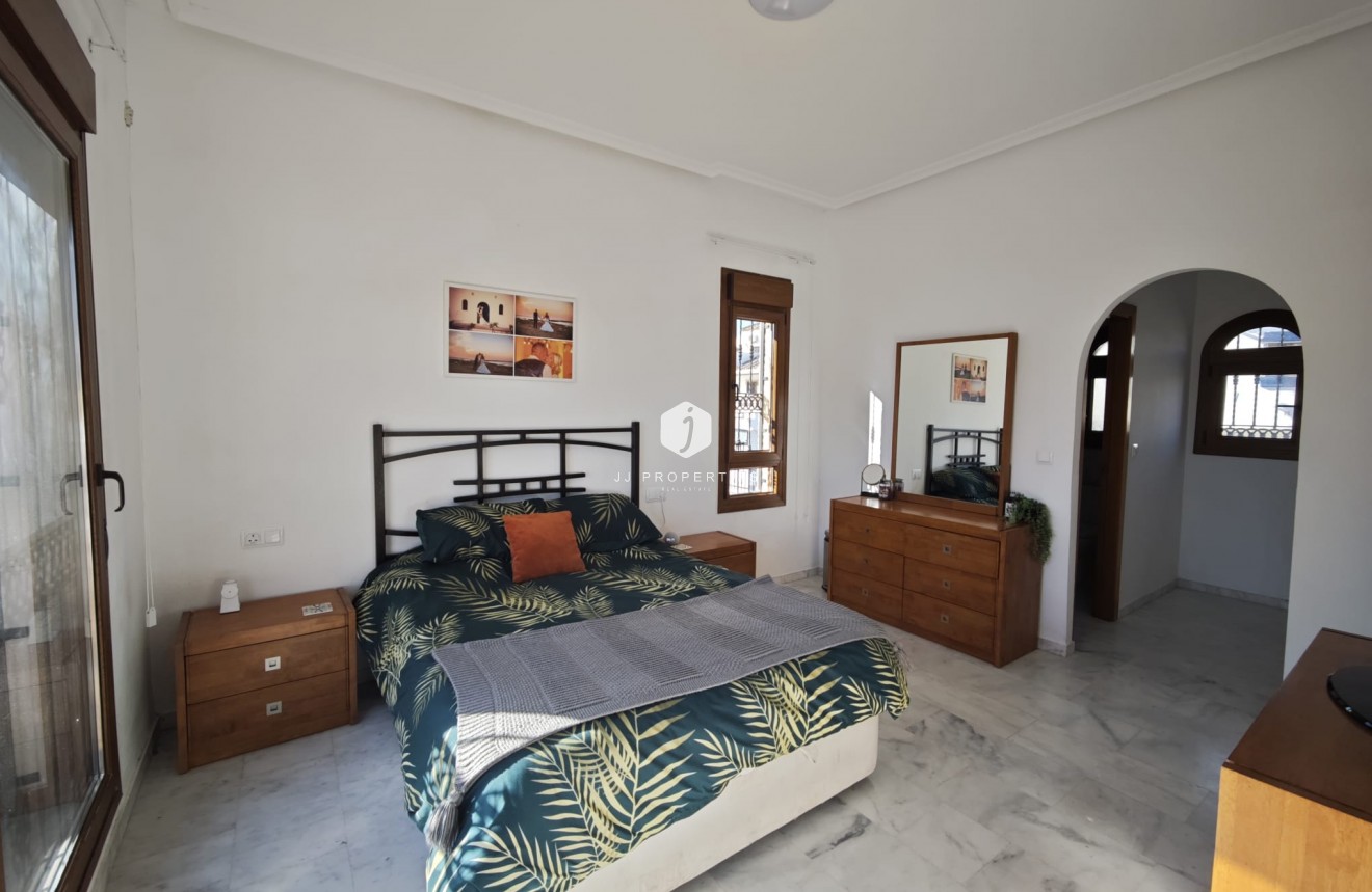Segunda mano - Villa -
Algorfa - Inland