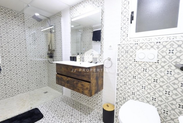 Tweedehands - Appartement / flat -
Torrevieja - Costa Blanca