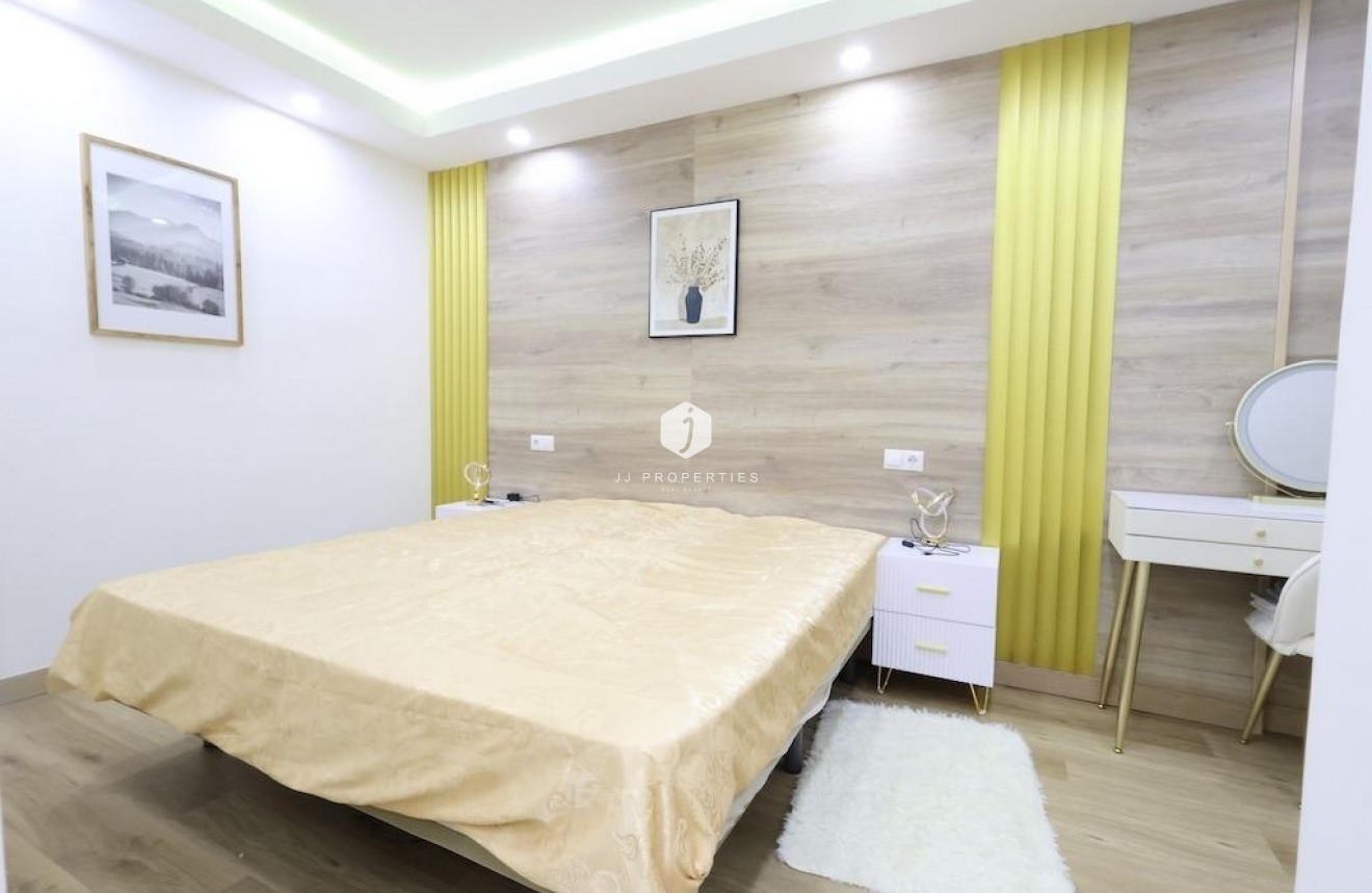 Tweedehands - Appartement / flat -
Torrevieja - Costa Blanca