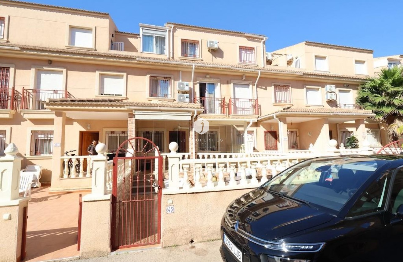 Tweedehands - duplex -
Orihuela Costa - Costa Blanca