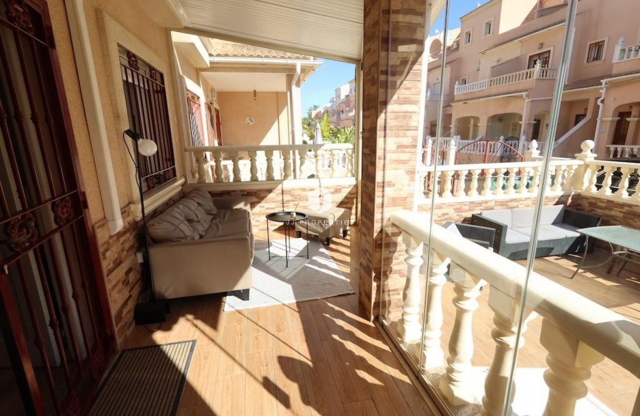 Tweedehands - duplex -
Orihuela Costa - Costa Blanca
