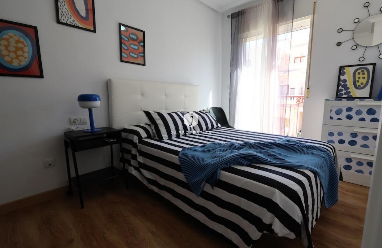 Tweedehands - duplex -
Orihuela Costa - Costa Blanca