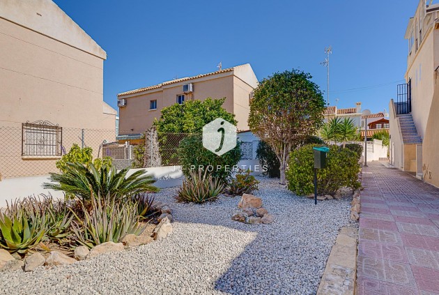 D'occasion - Bungalow -
Torrevieja - La Siesta - El Salado - Torreta