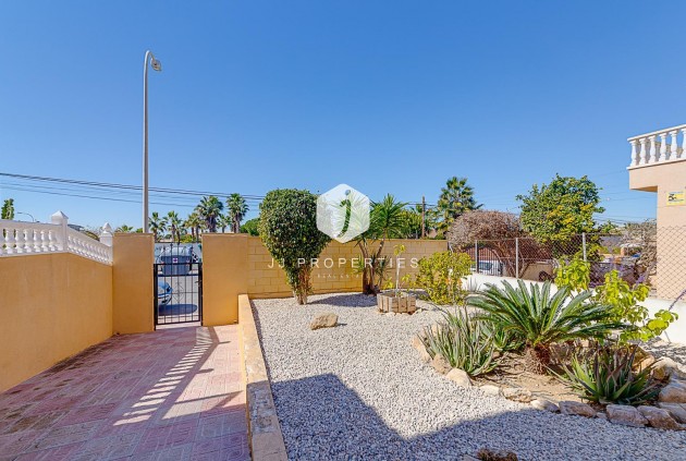 D'occasion - Bungalow -
Torrevieja - La Siesta - El Salado - Torreta