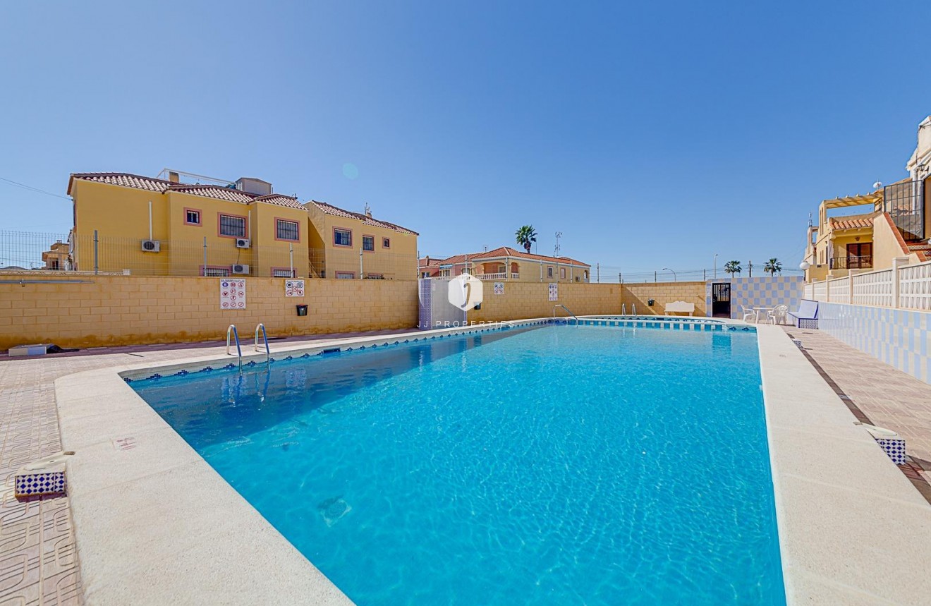 D'occasion - Bungalow -
Torrevieja - La Siesta - El Salado - Torreta