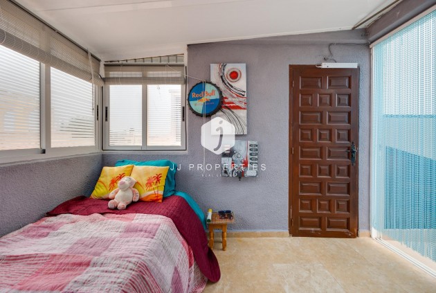D'occasion - Bungalow -
Torrevieja - La Siesta - El Salado - Torreta