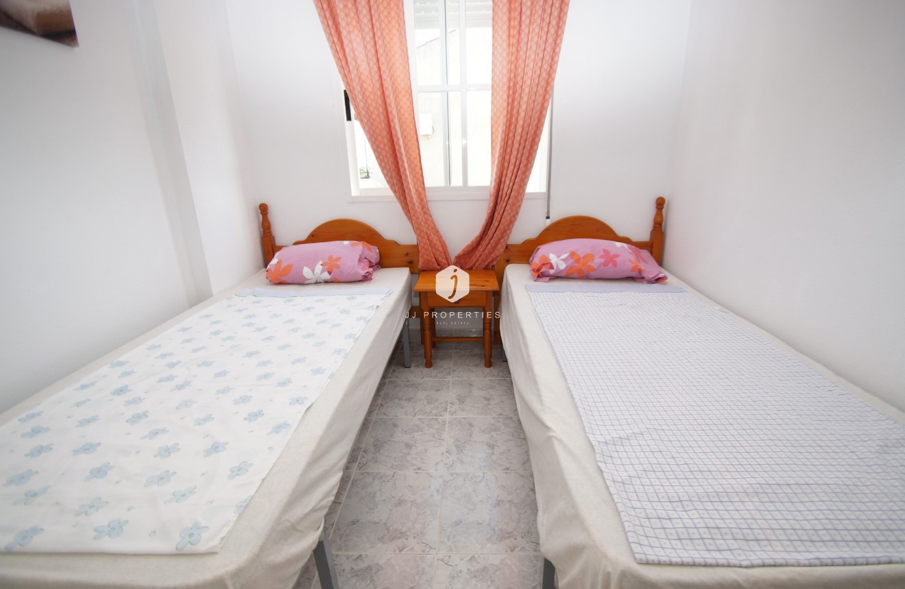 Aus zweiter Hand - Bungalow -
Orihuela Costa - Costa Blanca