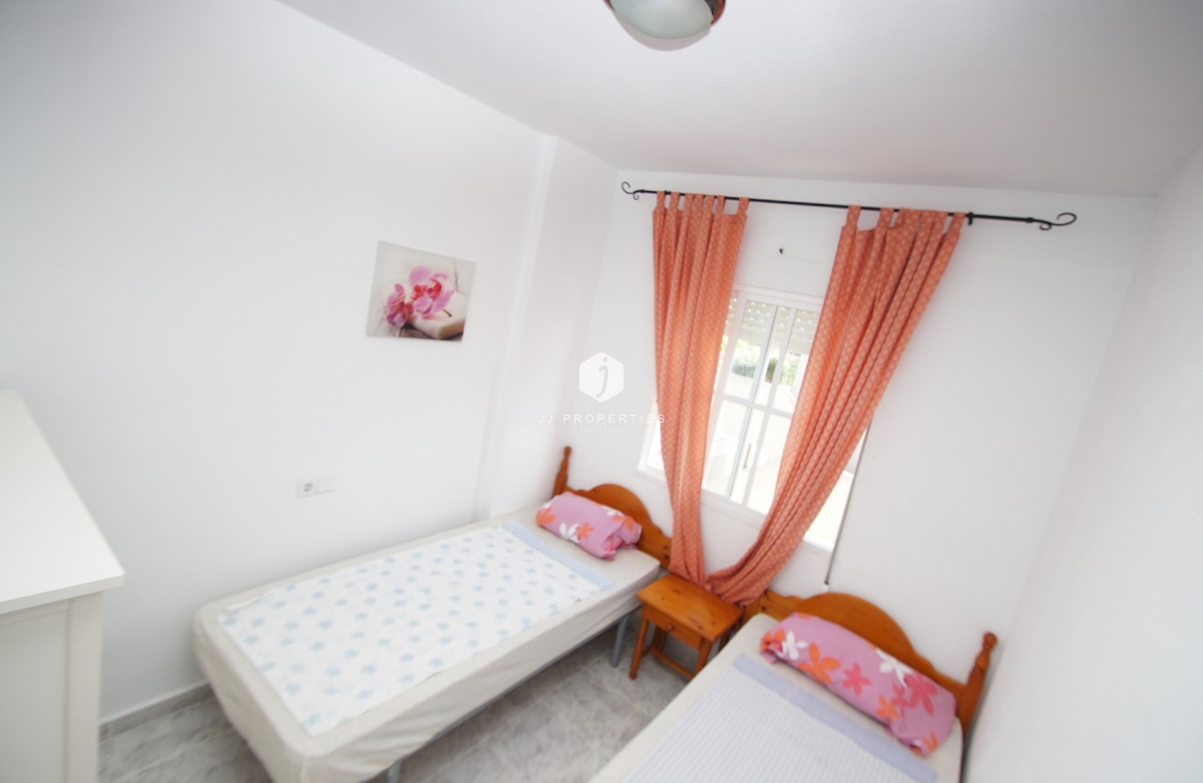 Aus zweiter Hand - Bungalow -
Orihuela Costa - Costa Blanca