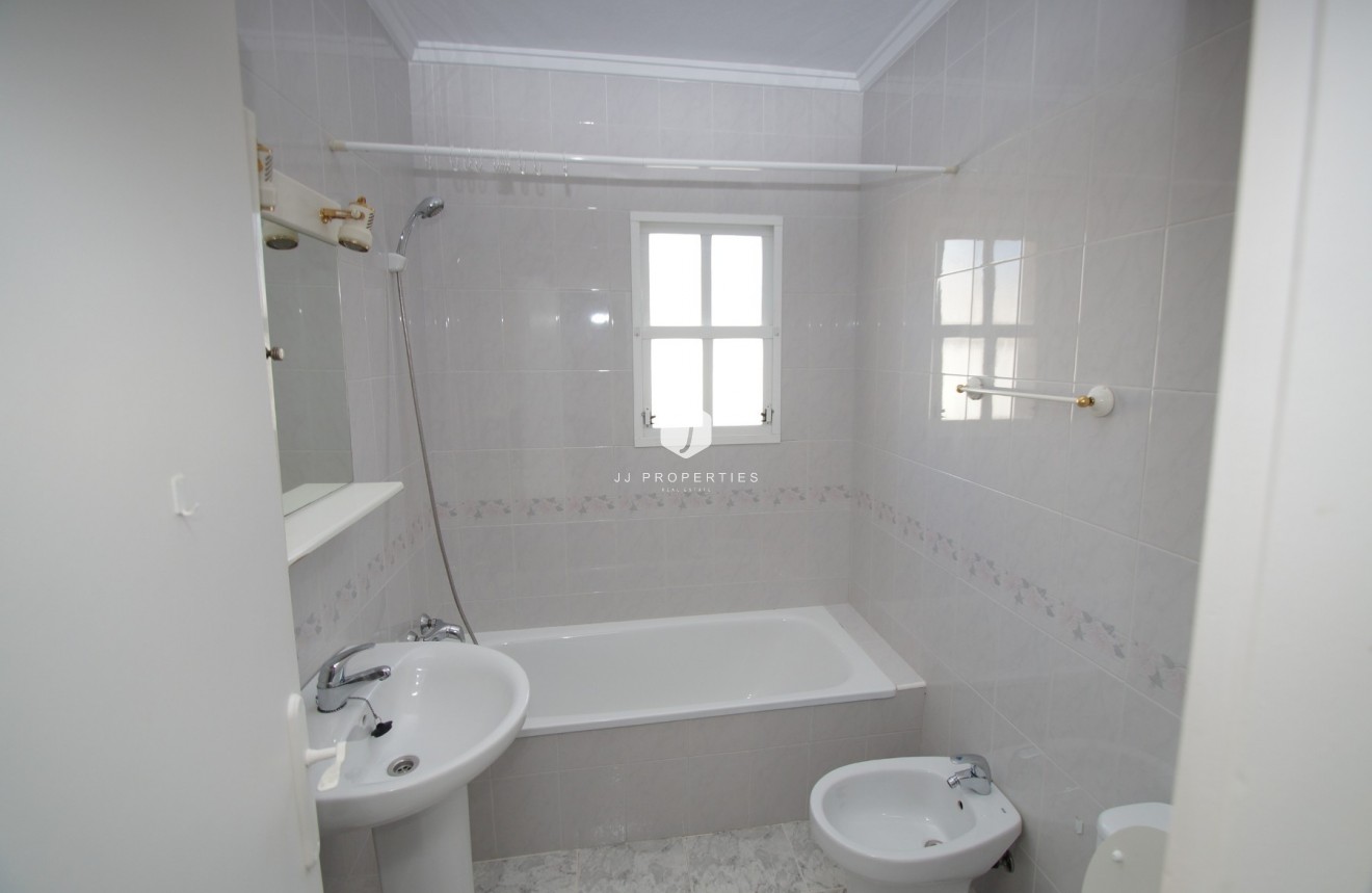 Aus zweiter Hand - Bungalow -
Orihuela Costa - Costa Blanca