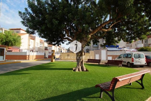 Aus zweiter Hand - Bungalow -
Orihuela Costa - Costa Blanca