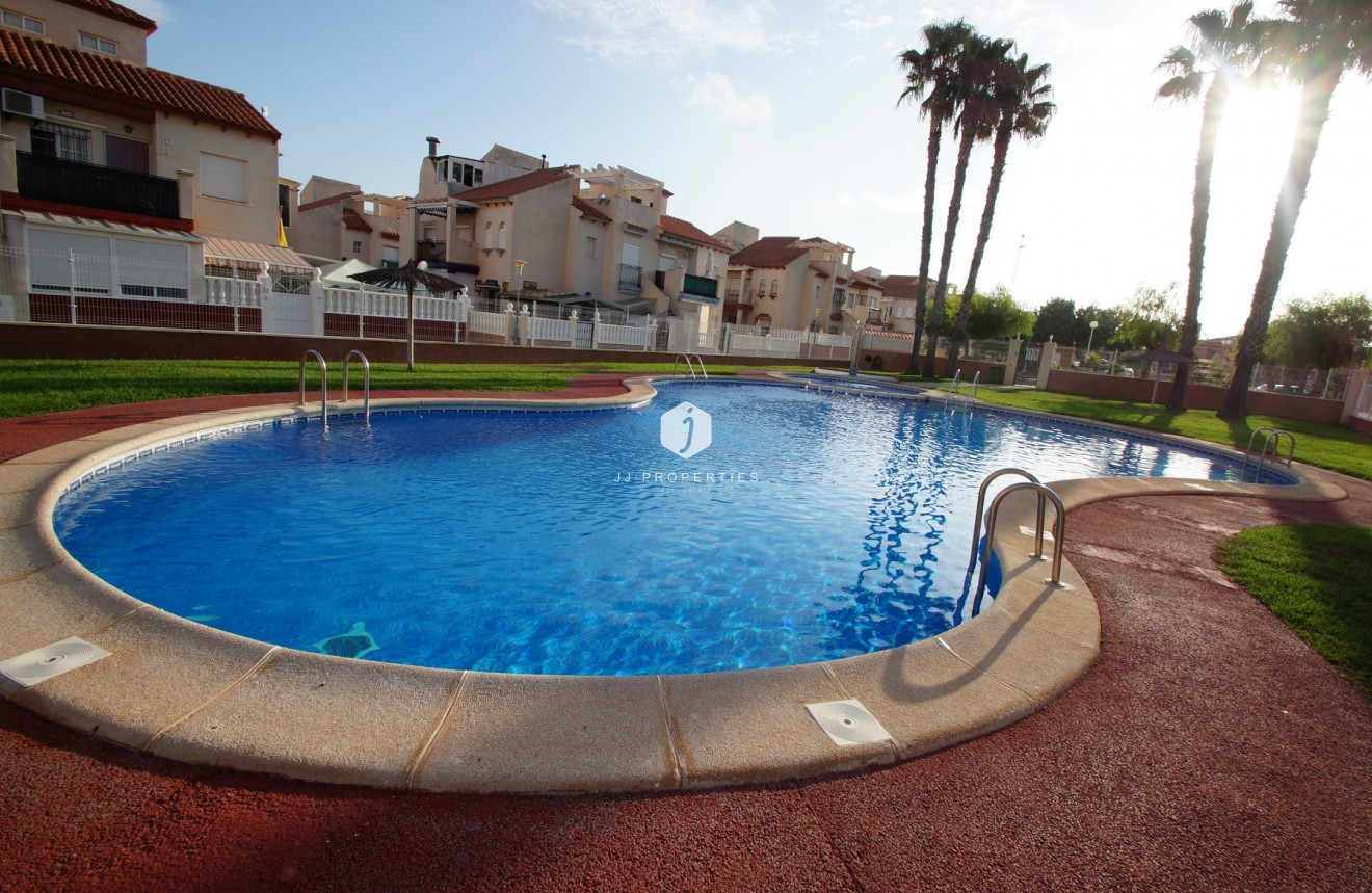 Aus zweiter Hand - Bungalow -
Orihuela Costa - Costa Blanca