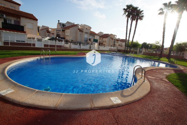 Aus zweiter Hand - Bungalow -
Orihuela Costa - Costa Blanca