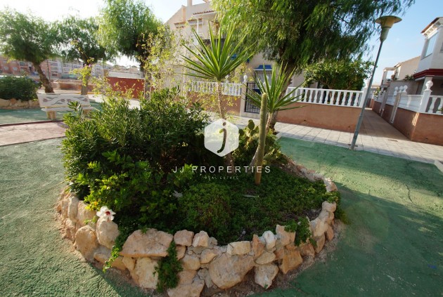 Aus zweiter Hand - Bungalow -
Orihuela Costa - Costa Blanca